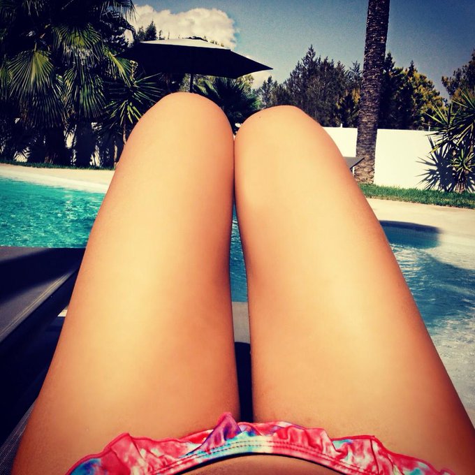 This pool is my gym #poolparty #bbibiza http://t.co/PGzscJVlpL<a href="/tag/poolparty"class="tags">#poolparty</a><a href="/tag/bbibiza"class="tags">#bbibiza</a>