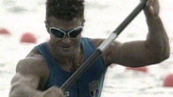 “La canoa è libertà” <a href="/AntonioRossiITA/">Antonio Rossi</a> il suo #ricordoazzurro in questo #video #CONI coni.it/index.php/it/v…