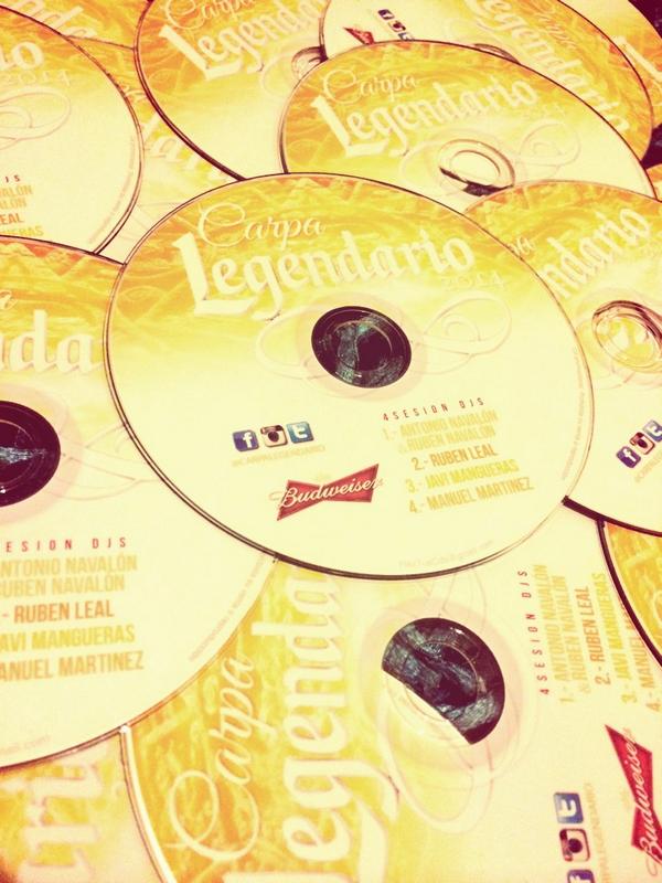 HazTusCds's tweet photo. Ya están los nuevos Cds en @CarpaLeGenDario !!!
Pásate y hazte con uno!!
#FeriaDeAlbacete #Legendario http://t.co/h3PrncEZF5