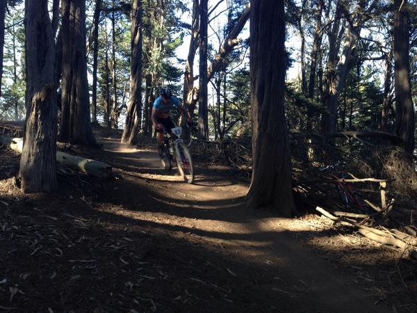 orqoSF's tweet photo. #mbpparkpics @mclarenbikepark http://t.co/RgGbhzFSXg