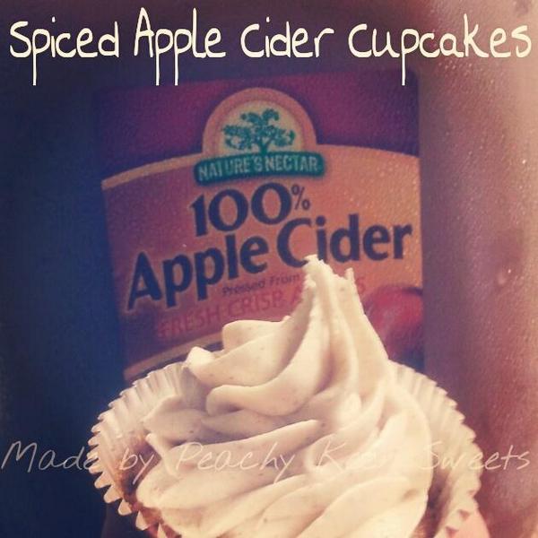 PeachyElizabeth's tweet photo. New flavor! Spiced Apple Cider! Just in time for fall! #Fall #Cupcakes #AppleCider #FromScratch #HobbyBaker #Homemade http://t.co/fr6fP42UcU