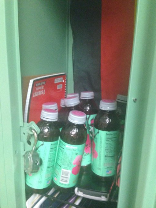 You know it's Val's locker when... http://t.co/aCq4S2Xvim<a href="/tag/worldcup"class="tags"><span>#worldcup</span></a>