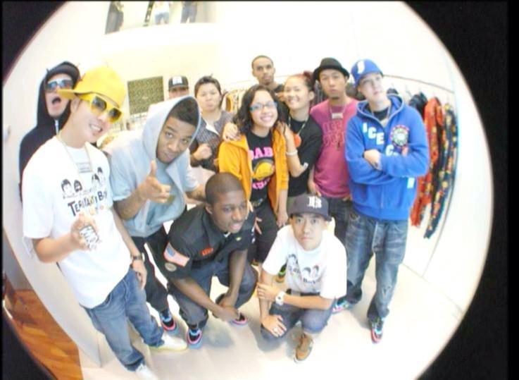 The Chosen One On Twitter Wow Check This Out Old Pic When I Worked At Bape Nigo And The Teriyaki Boys Came To Visit I Had A Faux Hawk Http T Co Vvdjzmv8jk