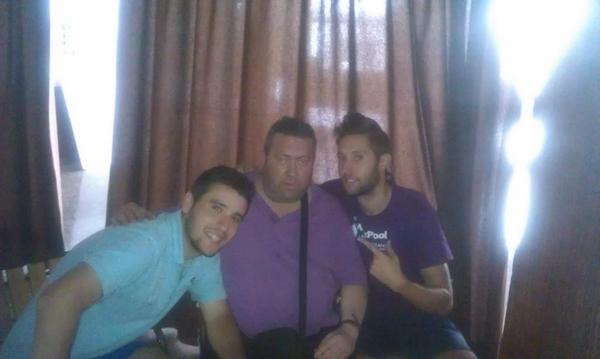 miki_divo's tweet photo. El #fotondelverano2014 , con #Dios, un grande entre los grandes, muy querido en @willixpool_cda #grande #LINOO #foton http://t.co/BhQTr1NCpB