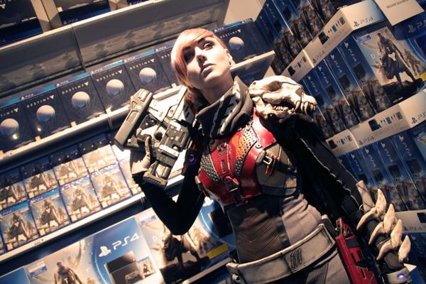 DestinyTheGame's tweet photo. Norwegian cosplayer @KarinOlava decked out in full Hunter gear to celebrate the launch of #Destiny. http://t.co/R6ad6i4MR1
