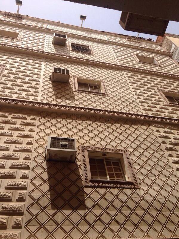 absazu's tweet photo. #للبيع في #مكة

منزل في القشلة مساحته ٢١٩م يتكون من٤ أدوار مرمم وديكورات داخليه جميله،مصعد
يبعد عن الحرم ٧٠٠م تقريبا http://t.co/YosiDcj66L