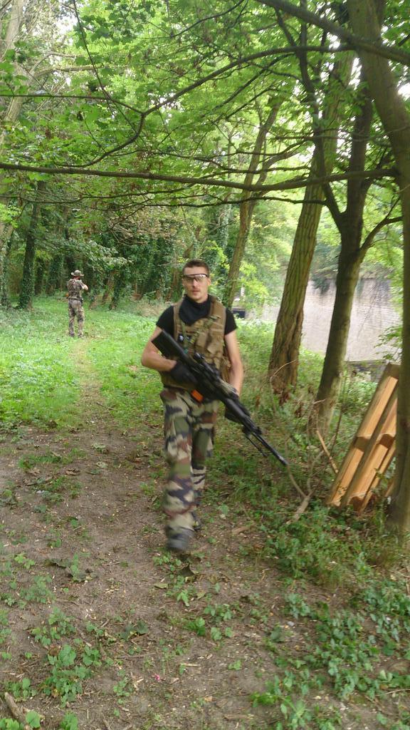 IceOsok's tweet photo. Airsoft#osok#assemblée générale du 7/09/2014,ça c'est fait maintenant en avant l'airsoft. http://t.co/kavwCsHtcX