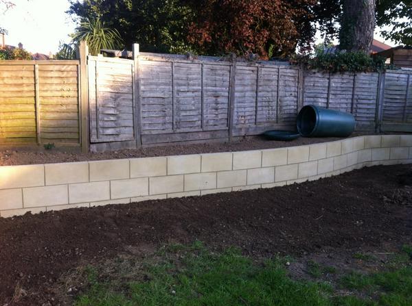 Retaining wall