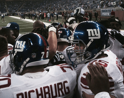 Giants's tweet photo. #GIANTS FOOTBALL IS HERE! - Giants start on defense first! http://t.co/u3Mtx5CJ6L