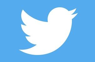 moonbagsgalore's tweet image. Twitter Changes Web Font, Adds ‘Tweet To’ Button and C... via @alltwtr zoot.li/lvn5 #news #twitterchanges