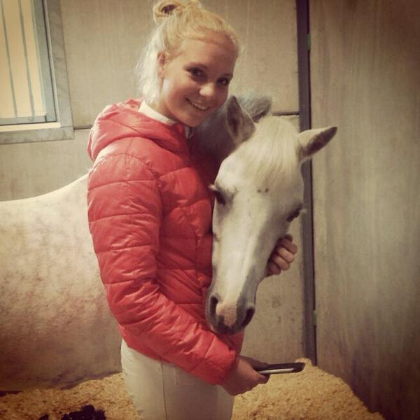 sanniieeh's tweet photo. Mijn lieve oude trots❤️ djumbo http://t.co/PmJ68sClRP
