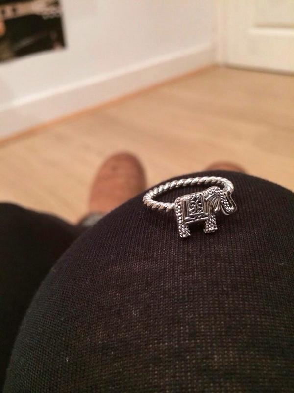 _Elz_A's tweet image. How cute