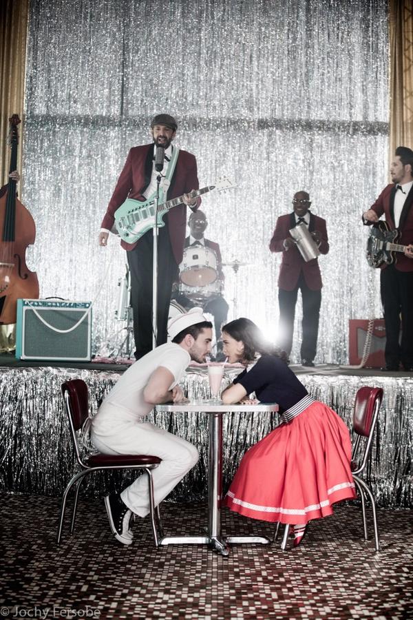 JuanLuisGuerra's tweet photo. Agradecidos por todo el apoyo a #tusbesos.  Aqui el vídeo: http://t.co/f2bPC6Lu3c
JLG - team http://t.co/6Bo1XyMbnR