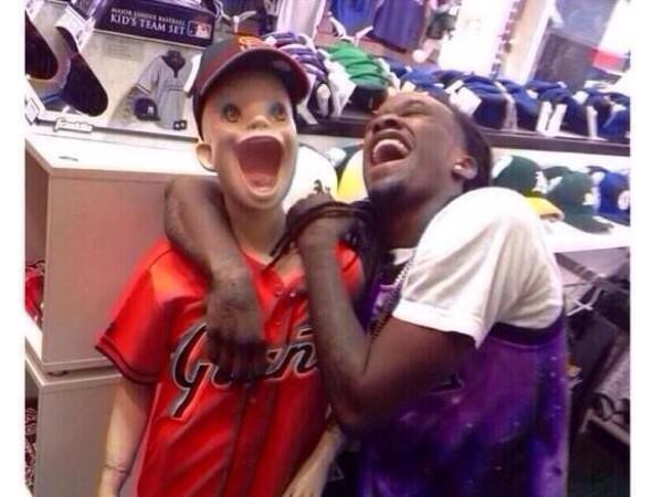 YourASquid's tweet photo. When your girl gives you gas money but you use it to cheat on her http://t.co/QTgiAUVkVe