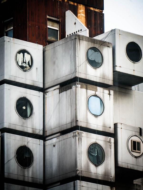 BrutalHouse's tweet photo. Nakagin Capsule Tower
—
via http://t.co/PGJfJRtCGM http://t.co/qLH7rffmQ6