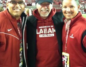 Official Phil Knight (@nikeunleash) on Twitter photo Showing support Showing support
