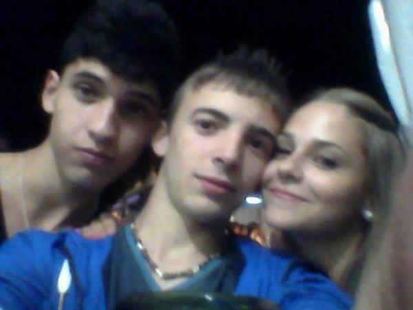 matyvr14's tweet photo. Caseteo asturiano @PaabloMateo @mdrfg91 #hector http://t.co/r9KouloOvI