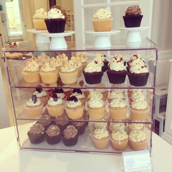 RebakersCakes's tweet photo. Our cupcake counter from the shop opening day! http://t.co/b7ITKW9inp