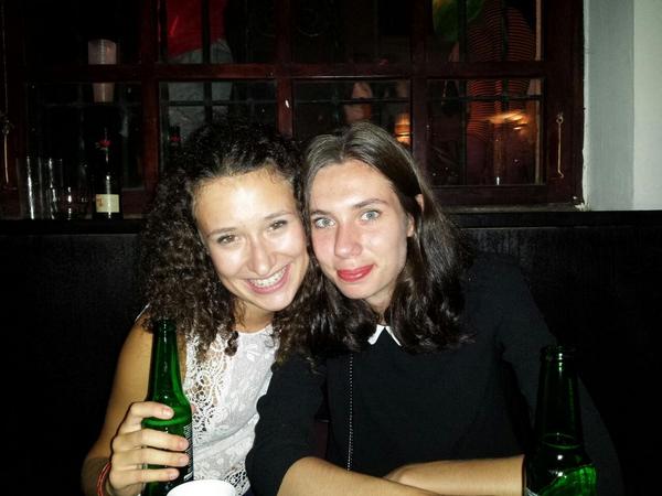 ritacastro16's tweet photo. FELICES 20 🎂🎂🎉🎉 @alejandradlit http://t.co/Xb3GmmE97X