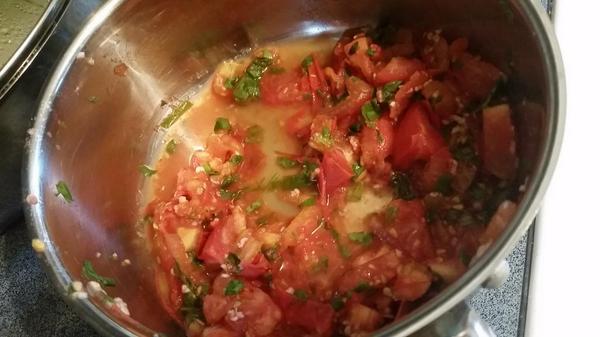 tspoon66's tweet photo. What's the perk of following a culinary arts student on twitter?! Ya get to see what I made for dinner! http://t.co/8m32Ijeuv9