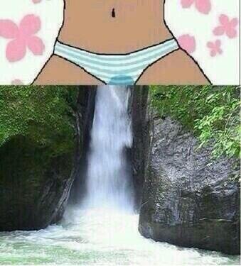 BreannaSomone's tweet photo. When #Oomf talks to me at school 😂😻💦💦💦 #SchoolFlooded http://t.co/o4jtdMEGuK
