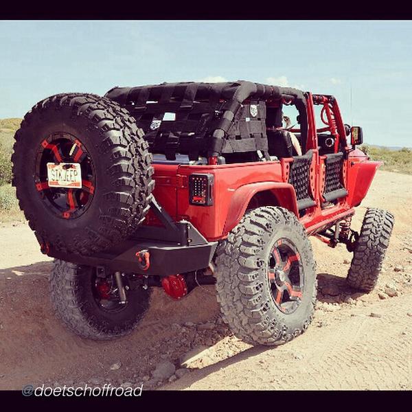 shorthousematt's tweet photo. #RedDevilDOR by #DoetschOffRoad #flexing better than a #MallCrawler would expect.   http://t.co/qbZcgaxMzD ____ … http://t.co/A0PGuk9KDg