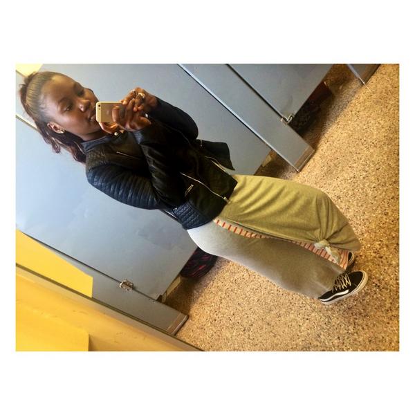 ChockolateCity's tweet photo. Senior ✌️ http://t.co/rCofEV0Jgj
