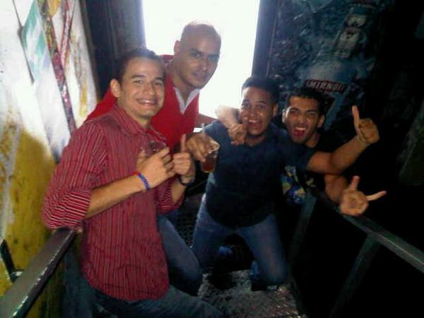 TheRed_Shadow's tweet photo. Varios de mis hermanos injustamente presos y torturados. http://t.co/gJiEyZnU5D