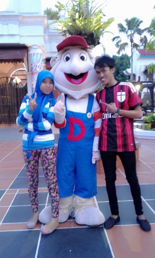 <a href="/dufan/">Dunia Fantasi</a>#me#latepost