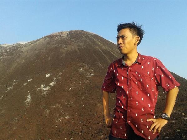 IkhsanArianto's tweet photo. Gn.Anak Krakatau 17 Agustus \m/ *telat update :| http://t.co/ZipzTLtN3Z