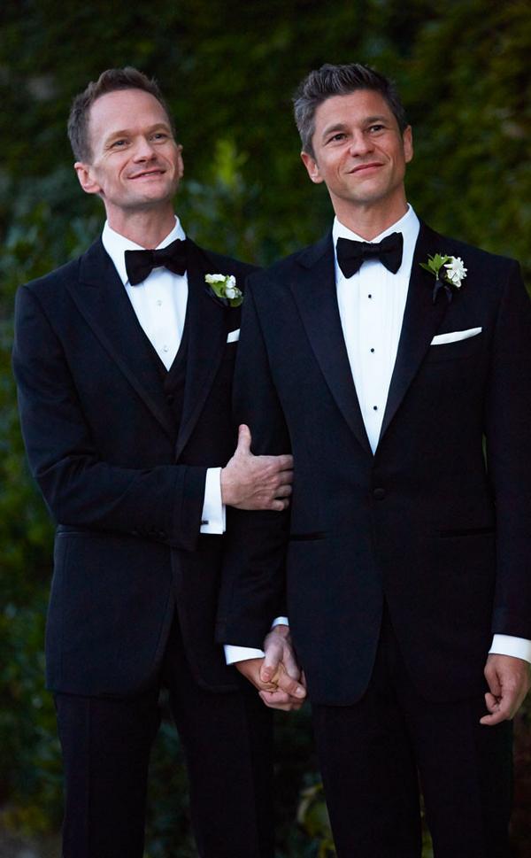 enews's tweet photo. We cannot get over how perfect this shot from Neil Patrick Harris &amp; David Burtka's wedding is! http://t.co/PeNEx4hNY0 http://t.co/AnFBHEejqu
