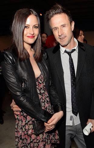 I wanna wish a happy 43rd birthday 2 David Arquette I hope he has a great day with his fiancé & his children 