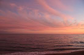 Ласковый закат. Розовый закат. Нежно розовый закат. Розовый закат океан. Эстетика море закат.