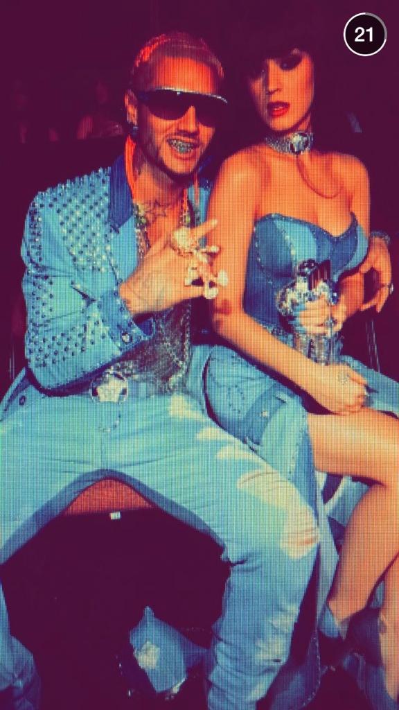 BhrisWavy's tweet photo. Damn @JODYHiGHROLLER winning on snapchat bro.. #butterscotchboss http://t.co/mi5ooWZamY