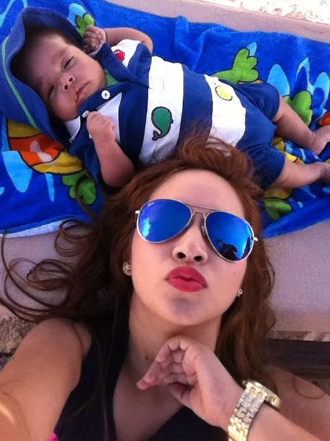 rubiolizeth1's tweet photo. #emoxoconmami😍 #teamoliam😘😘 http://t.co/y4GloHBX5T