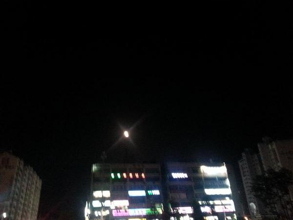 silkapple's tweet photo. 추석달 추달 http://t.co/GYYKHAwawg