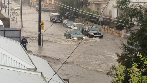 htcam's tweet image. Ah this takes me back..."@vicwx: RT @anthguarda: @theheraldsun Victoria at, Brunswick at 3.38pm and 40 minutes later http://t.co/Ehu7kzdDZc"