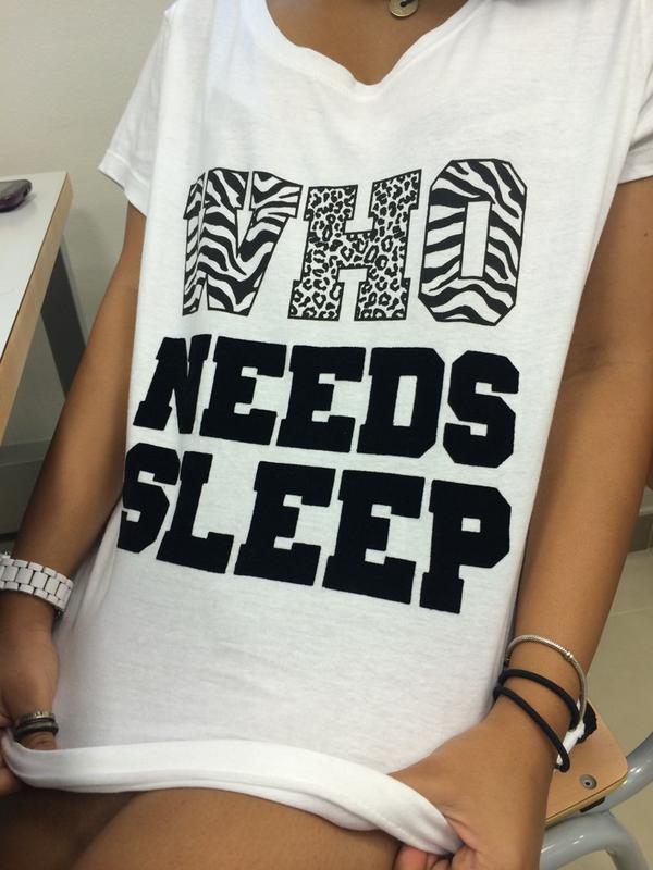 CristinaCerver4's tweet photo. Amo los pijamas de @_anjilina a primera hora de la mañana @carleta3c http://t.co/RV1zfYOpe5