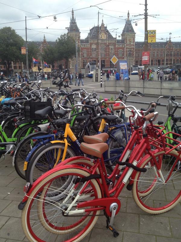 bryanfpeterson's tweet photo. Arrived in "bicycle city", Amsterdam! http://t.co/Q1rYAuz6Hr