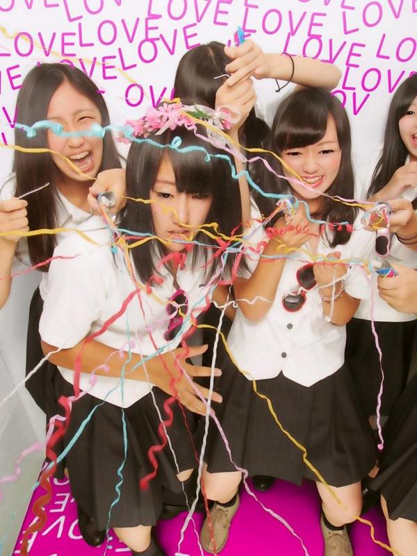 cmii715's tweet photo. クレイジーってほんとにクレイジー♡
笑い耐えんしツボ同じやしほんとに楽しすぎて…。
素出しまくり！笑笑
まゆ本当に誕生日おめでとう！！！
大好きや〜(*´▽｀*)
金デパも修学旅行もこのメンツやしやばいね！！！(*´︶`*) http://t.co/JfYE6TApkW