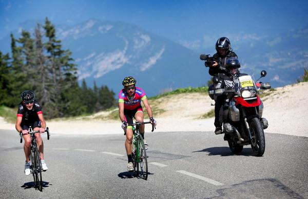 Hotchillee's tweet photo. Cracking short video by @cyclevox shown at awards dinner #AlpineChallenge2014 http://t.co/PDN3sCrfhW #NoBoundaries http://t.co/40QAMpUUcC