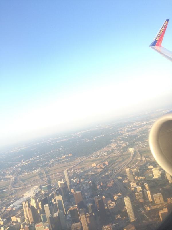 AmyMHearn's tweet photo. It's a beautiful day to fly out of Dallas love field @SouthwestAir #luvsouthwest http://t.co/FIW8QxNBWx
