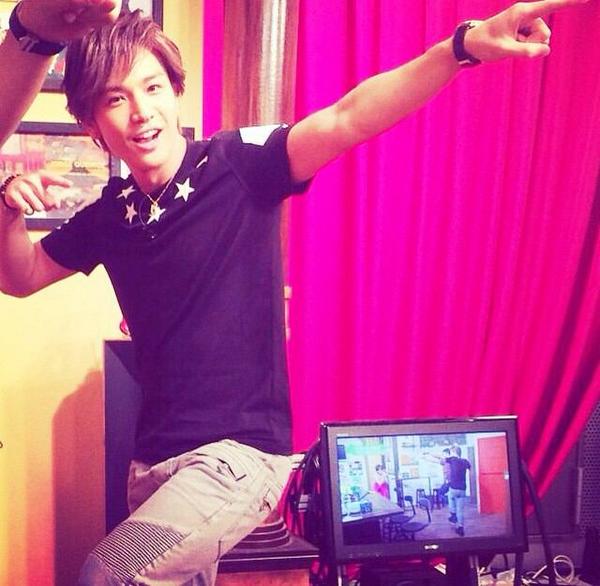 ポーズをとるがんちゃん♪ #岩田剛典