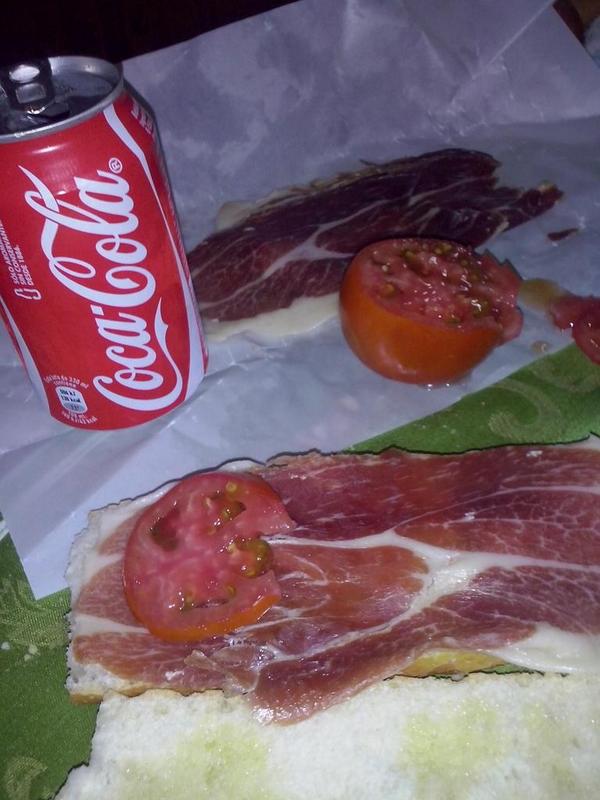 jmanuel1891's tweet photo. Buen almuerzo donde la abuela el d hoy http://t.co/yXRbnyJQ3N