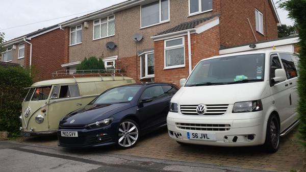 dvlovell's tweet photo. All the vw family together 😃 
#vw @Vicmanvasquez @mikebrewermotor http://t.co/GPiLmwBXx7