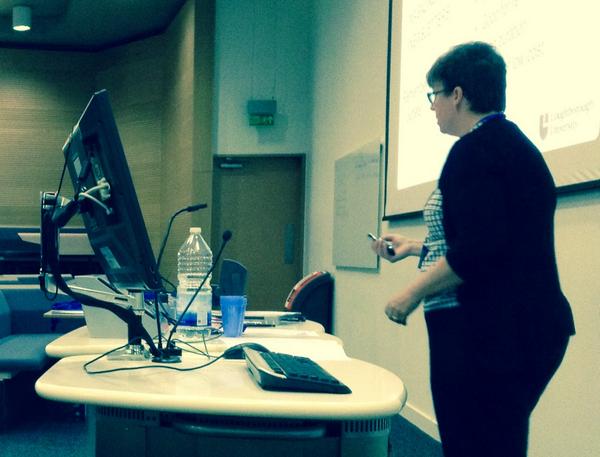 profjacquiglass's tweet photo. Starting the @CORE_Community day with #media #training with @DeenaI @lborouniversity #RESPR1 #publicengagement http://t.co/j0qQkgbKEX