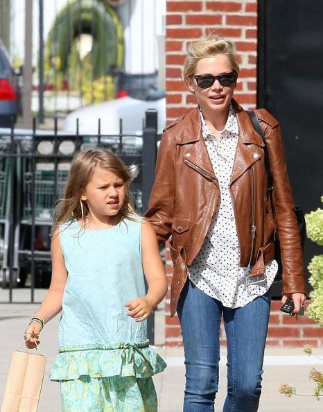 Happy Bday Michelle Williams!!! 