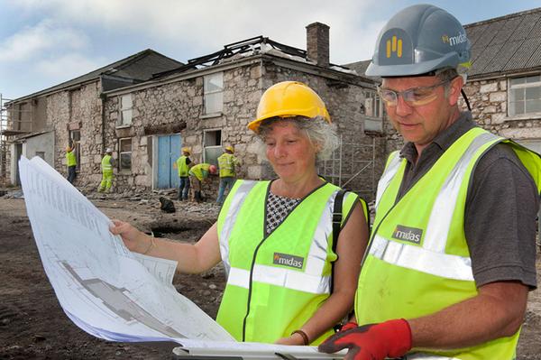 kingedwardmine's tweet photo. Work is well underway on the units! #Cornwall #heritage #workspace http://t.co/b5fJJ2Cv8G