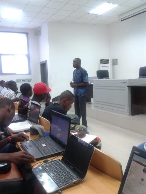 NarcissePK's tweet photo. @NelsonCishugi Room2 #WebDesign basics #Jcertif2014 @JCertif http://t.co/rmVvUV9P77
