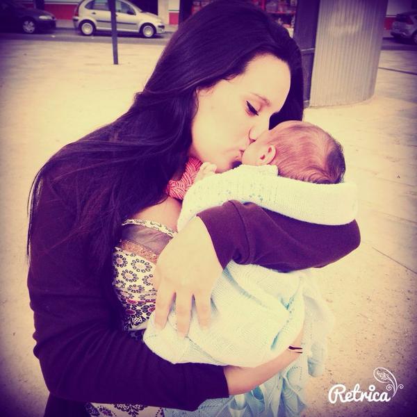 nereamln's tweet photo. Estoy mas feliz que nunca, como llena ser mamá, te quiero gorrión ♡♥♡♥♡♥ http://t.co/m2e9KY8Tec